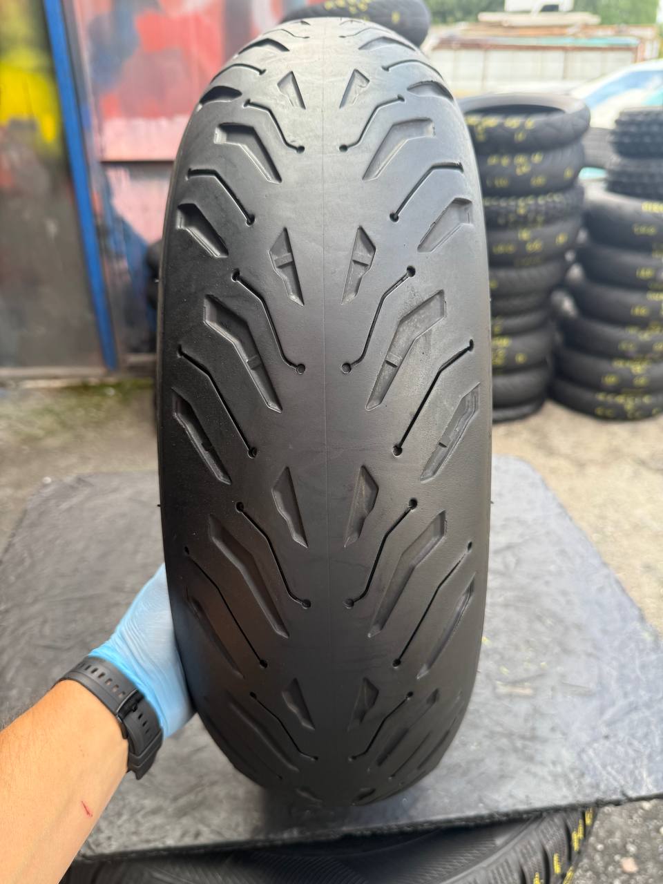 180/55 R17 Michelin Road 6