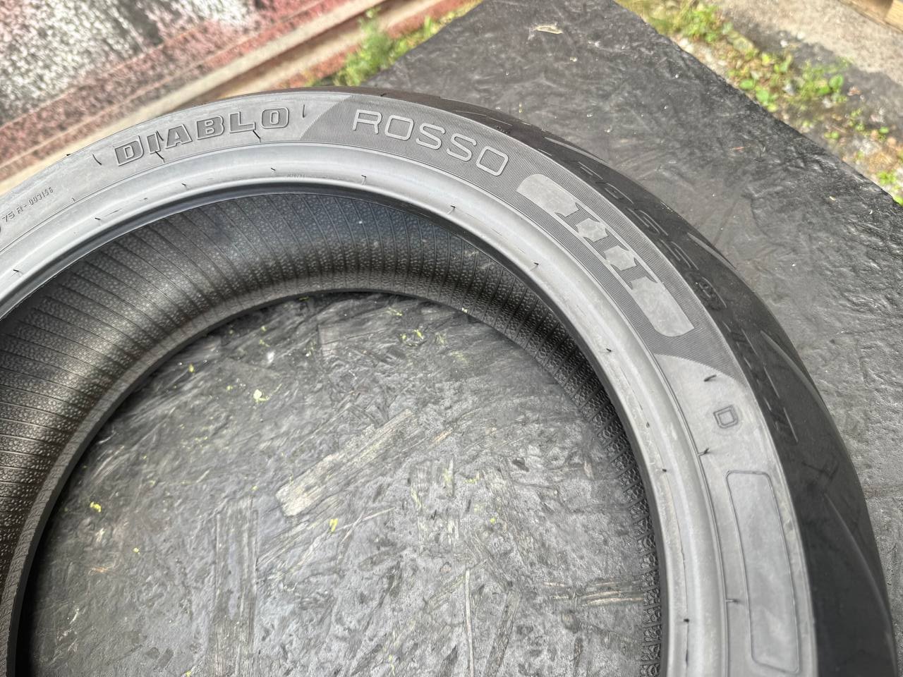 180/55 R17 Pirelli Diablo Rosso III