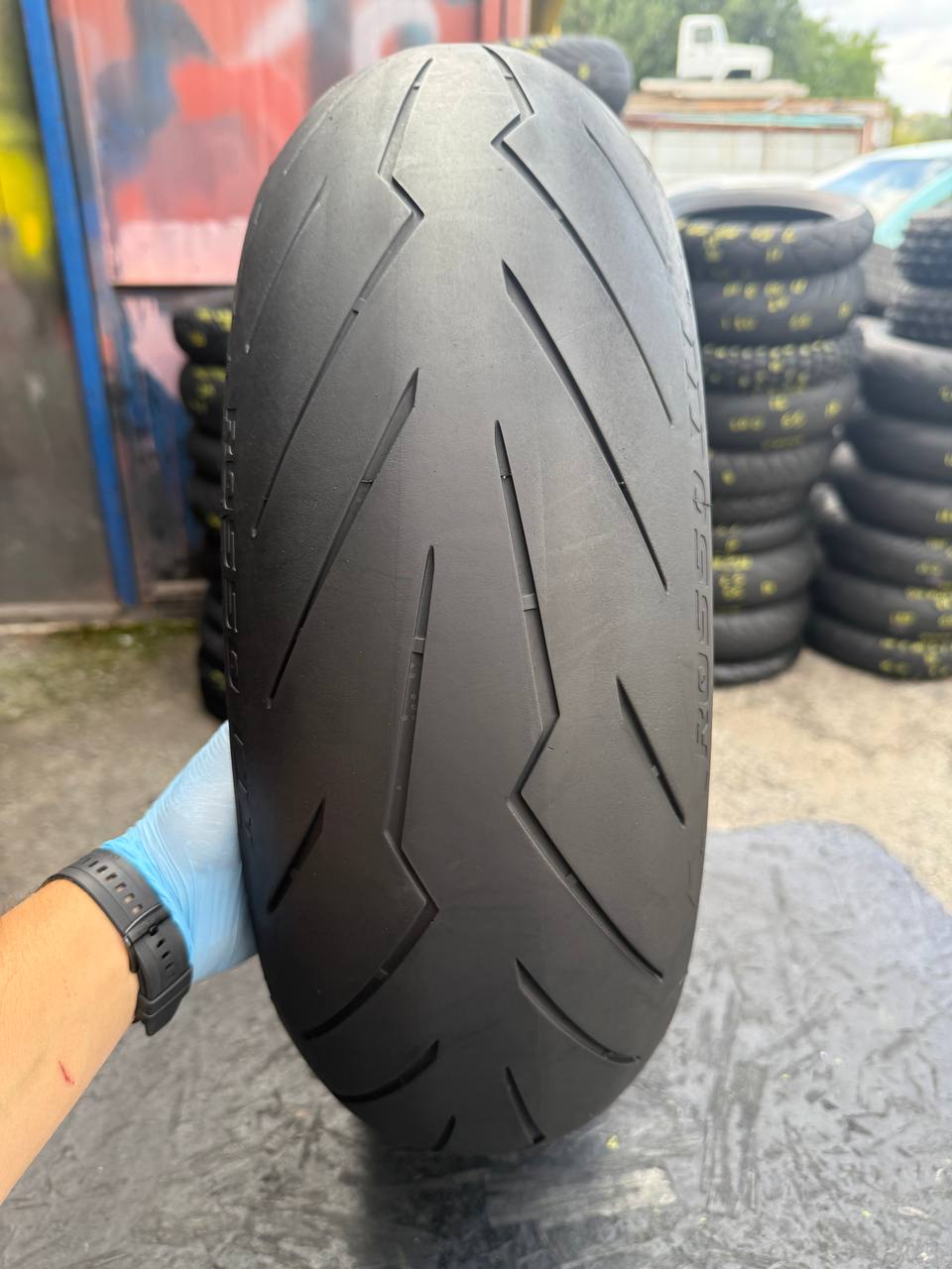 180/55 R17 Pirelli Diablo Rosso III