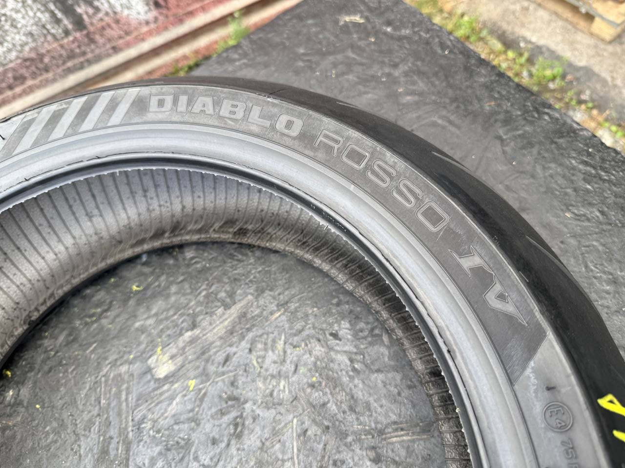 190/55 R17 Pirelli Diablo Rosso IV