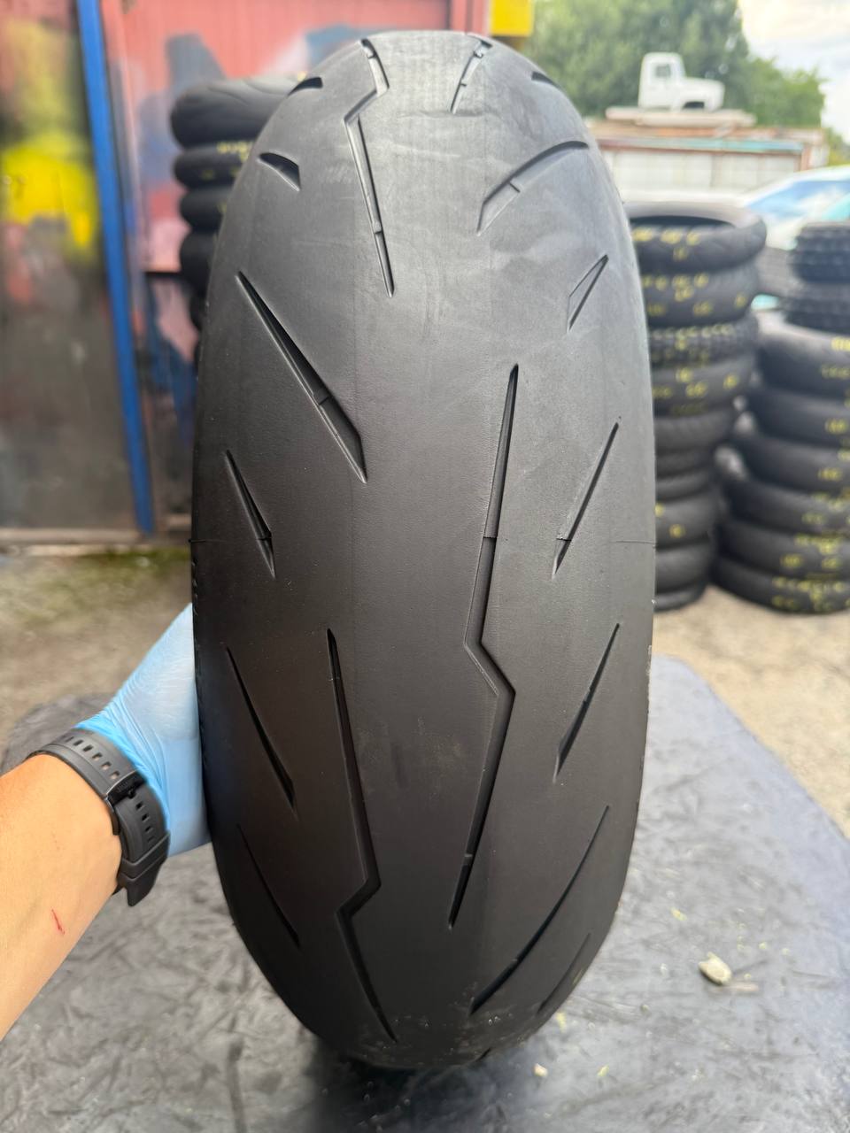 190/55 R17 Pirelli Diablo Rosso IV