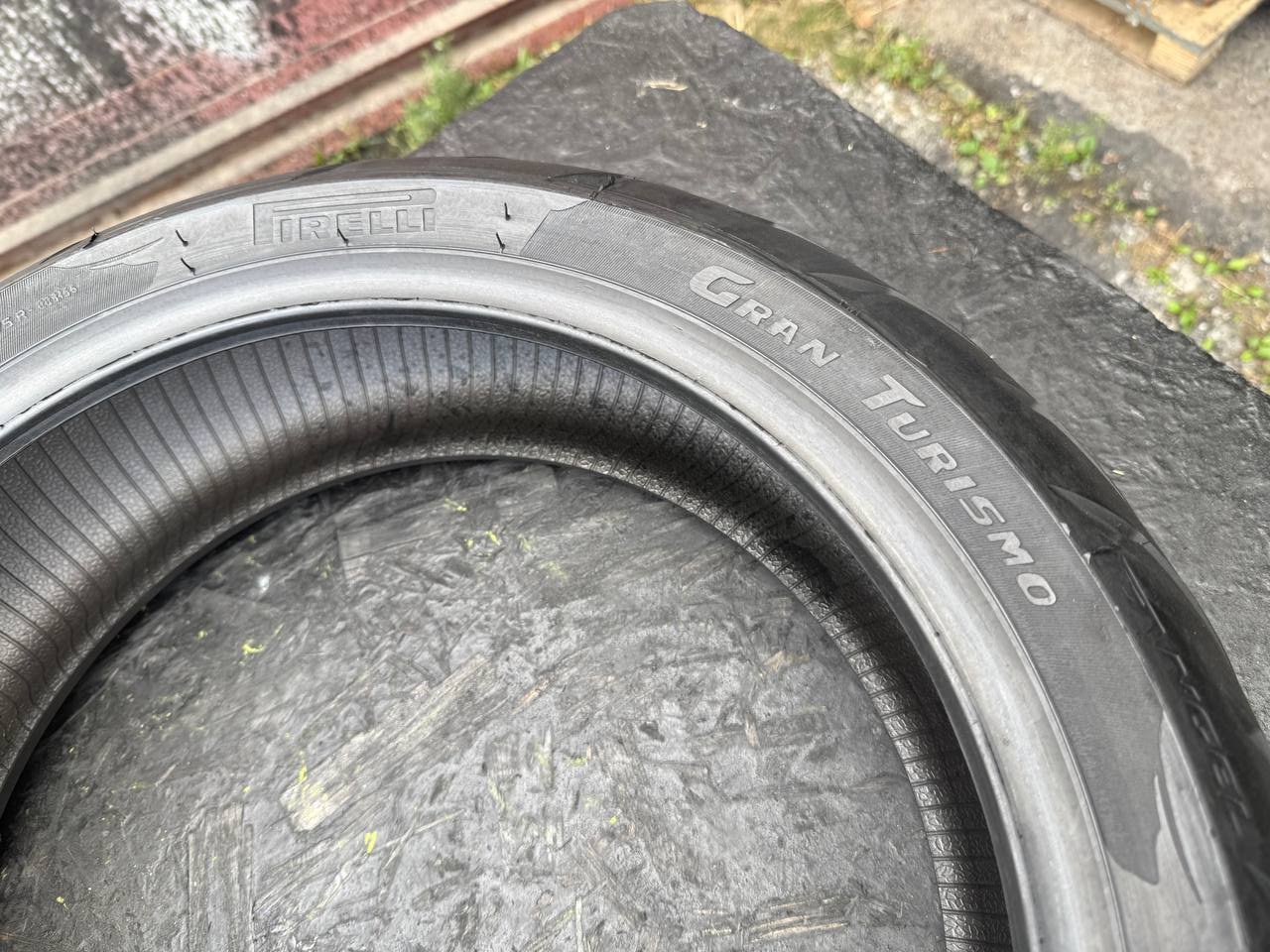180/55 R17 Pirelli Angel GT II