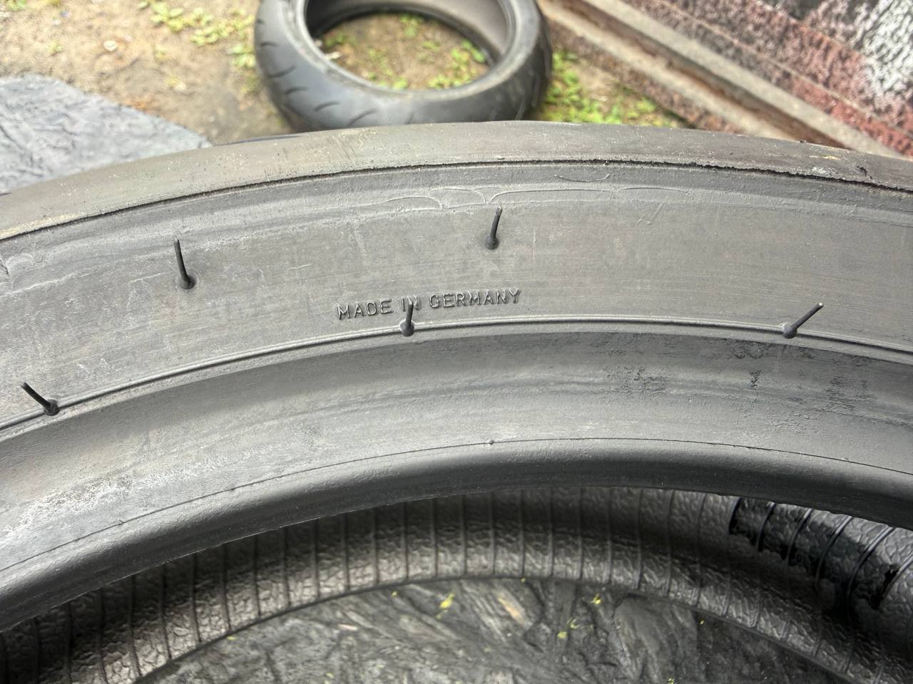 180/55 R17 Metzeler Roadtec 01 SE