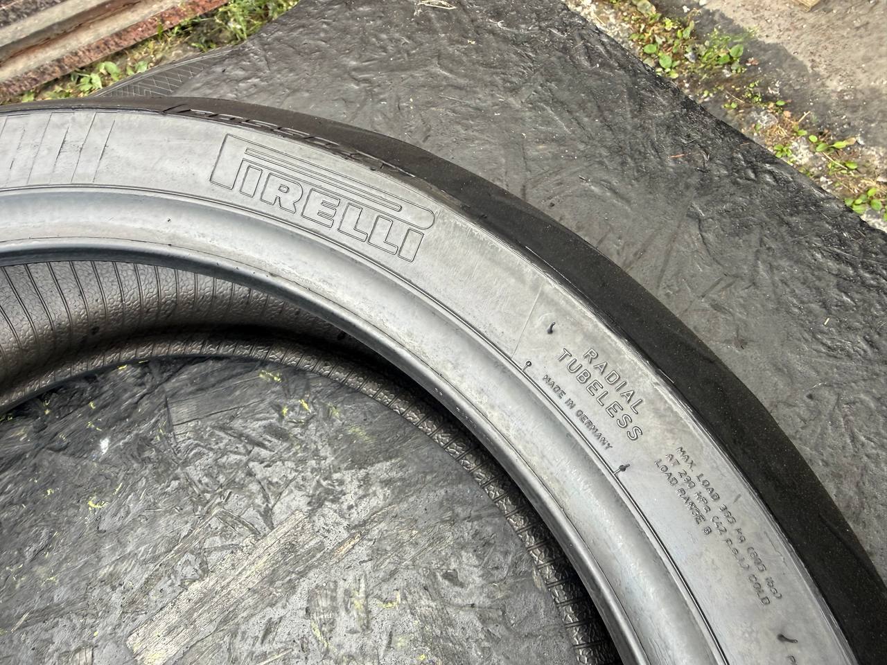 180/55 R17 Pirelli Diablo Rosso IV