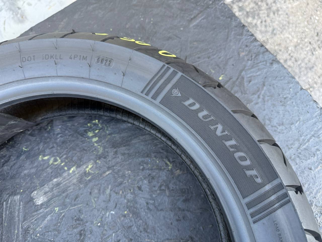 150/70 R17 Dunlop Trailmax Meridian