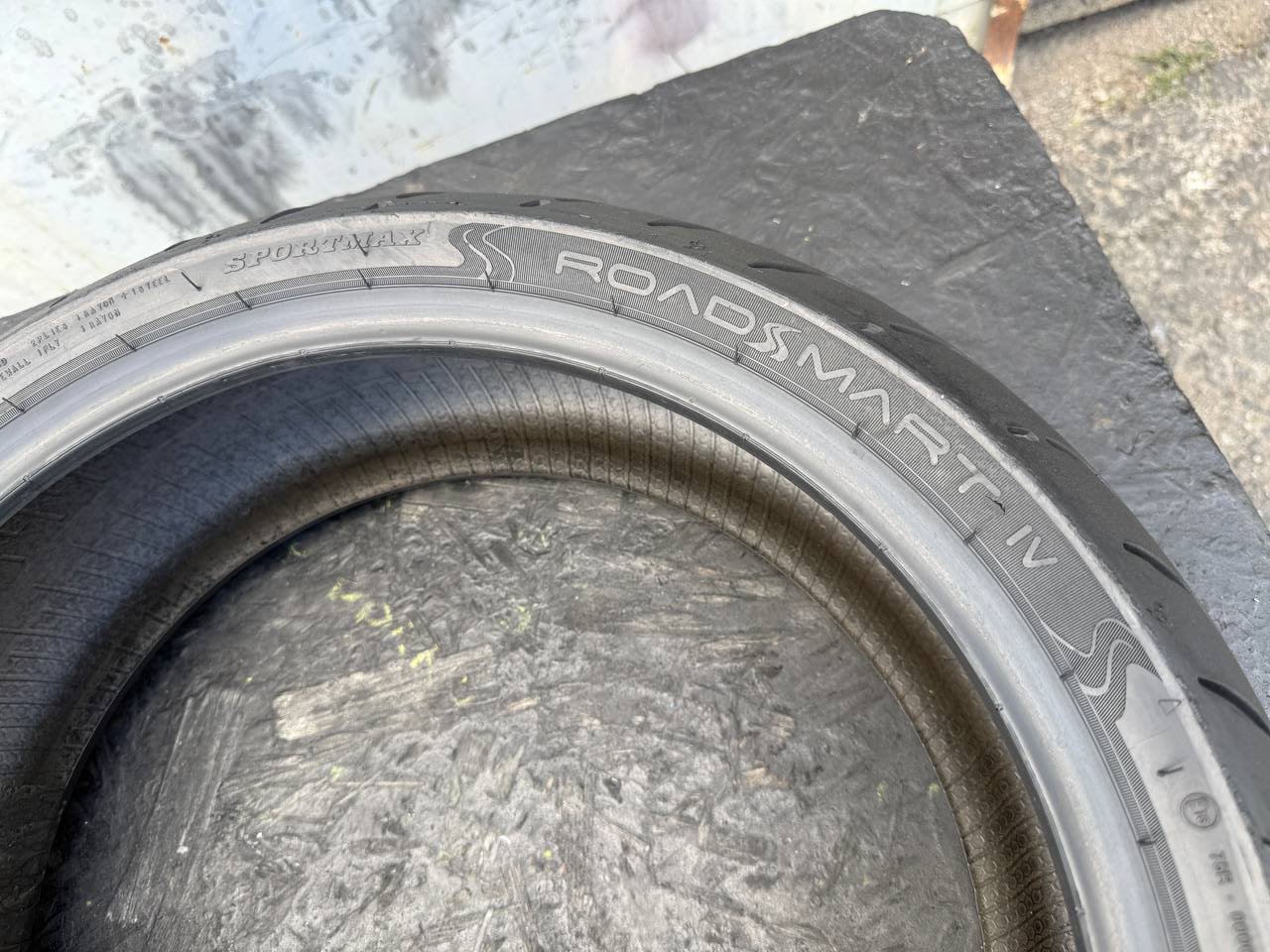 190/50 R17 Dunlop SportMax RoadSmart IV