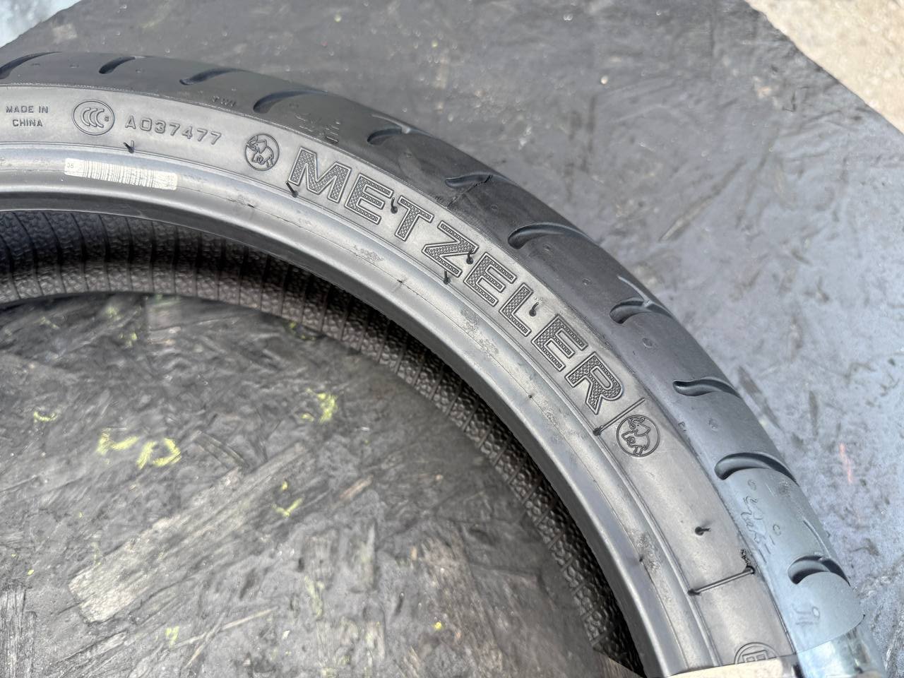 120/70 R17 Metzeler Roadtec Z6