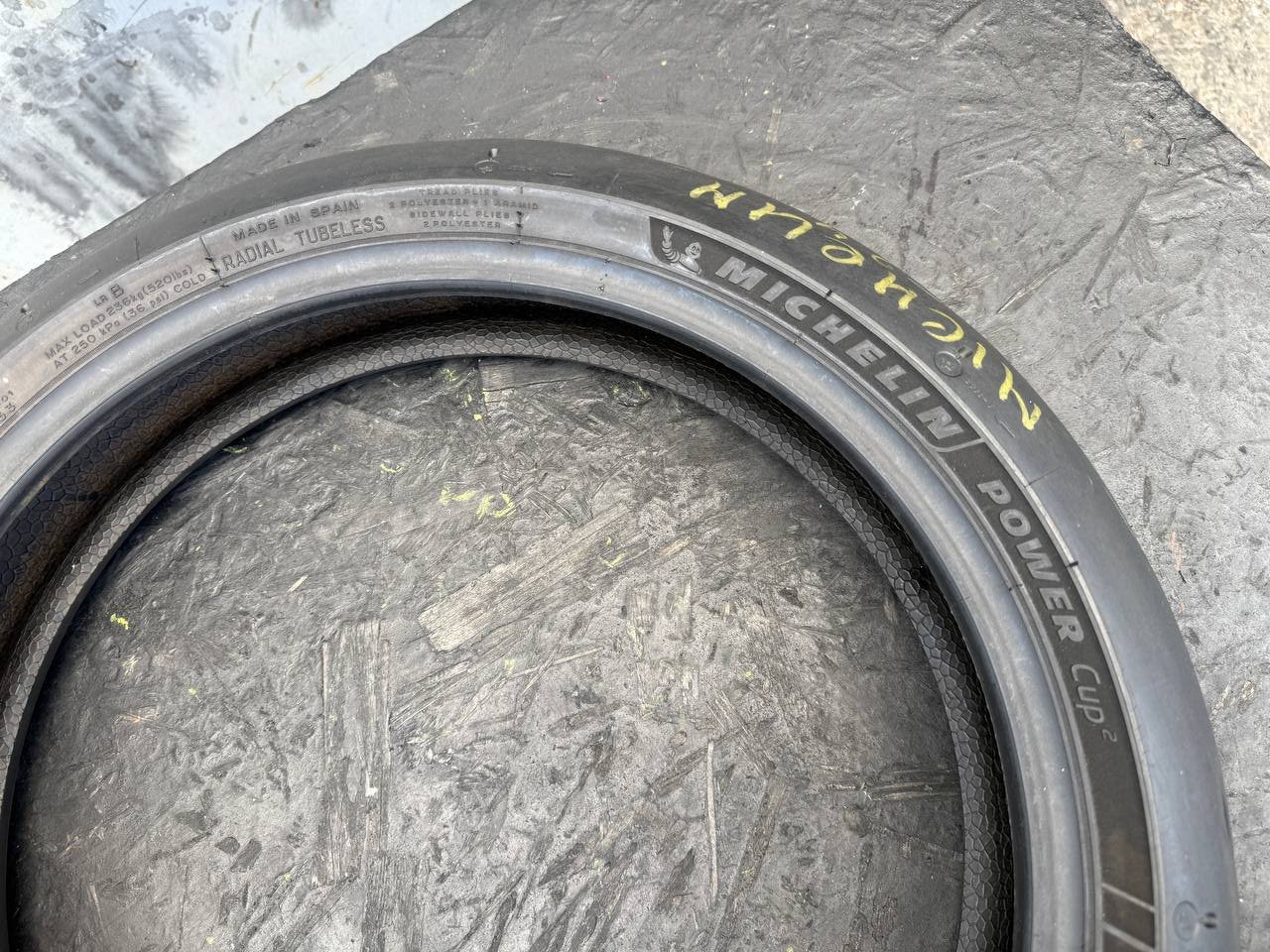 120/70 R17 Michelin Power Cup2