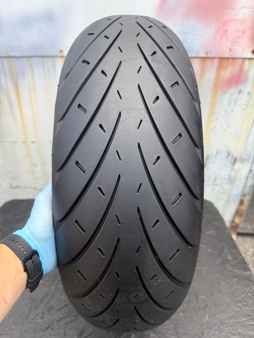 190/55 R17 Metzeler Roadtec 01