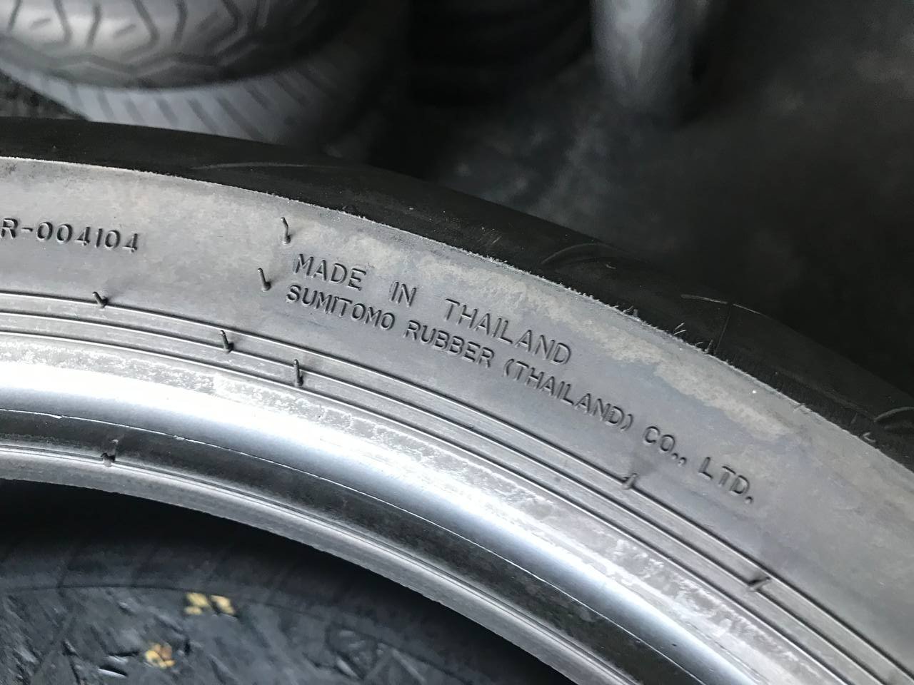 160/60 R17 Dunlop SportMax RoadSport 2