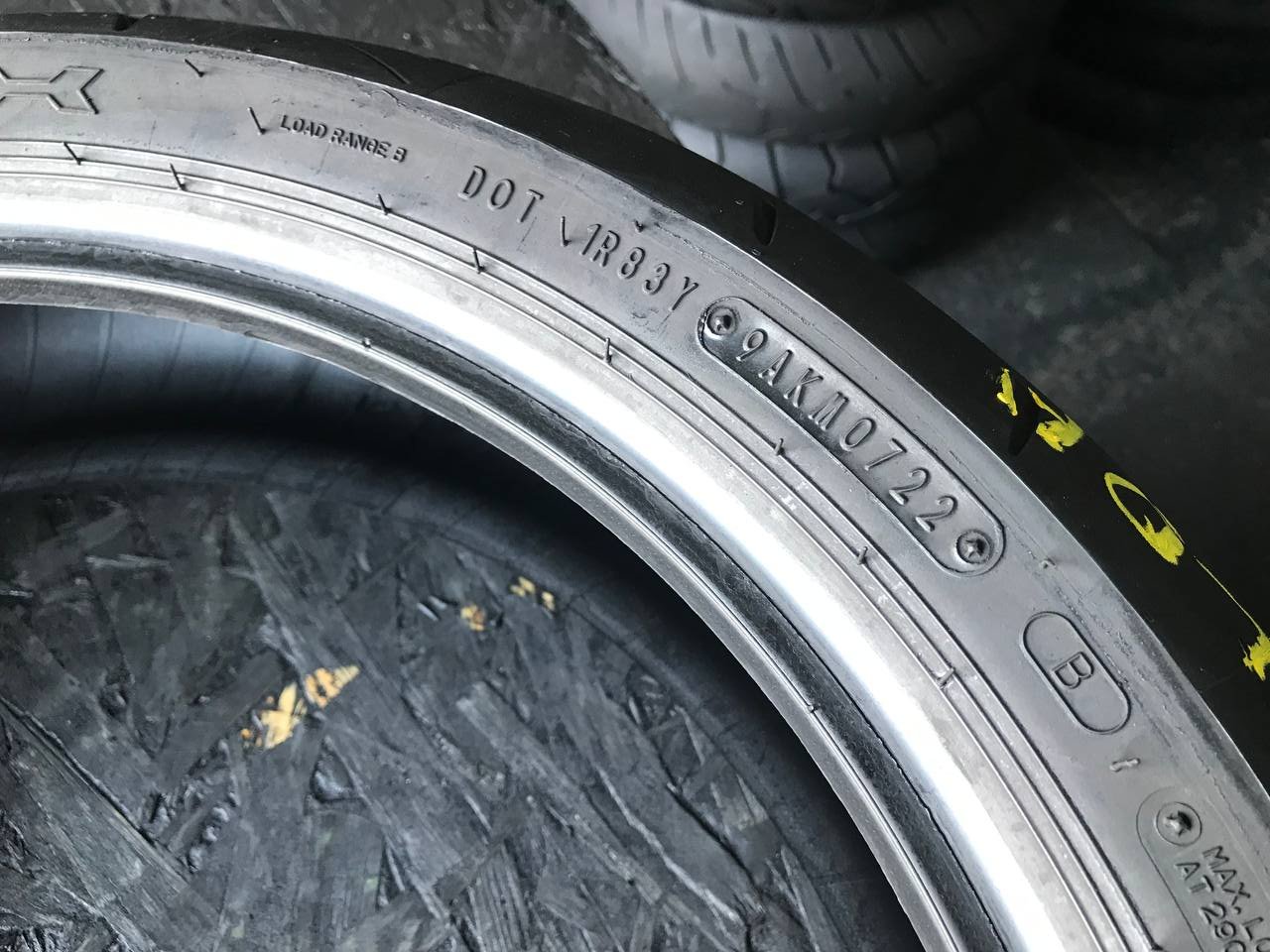 160/60 R17 Dunlop SportMax RoadSport 2