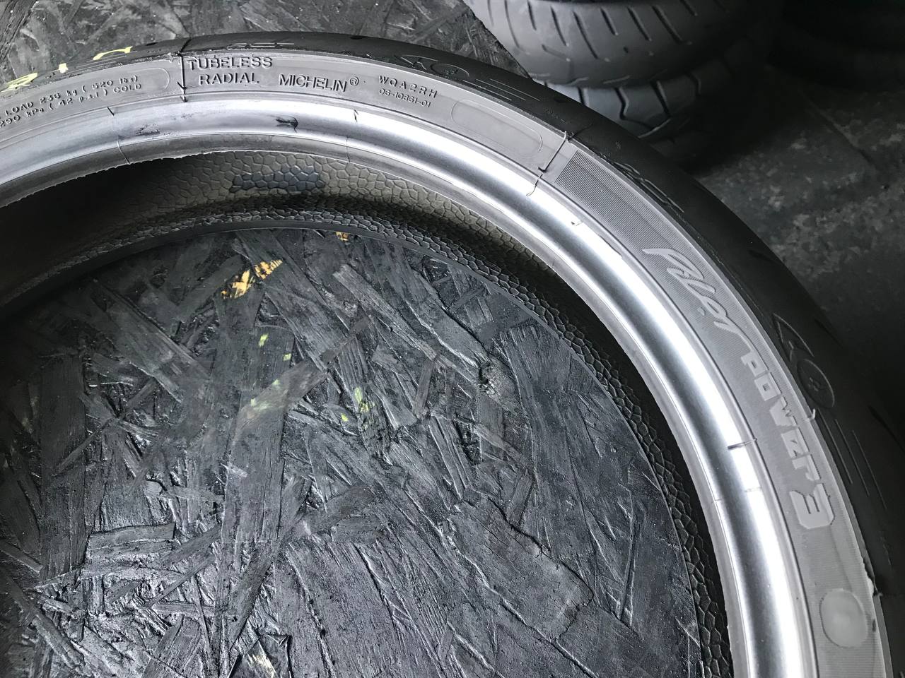 120/70 R17 Michelin Pilot Power 3