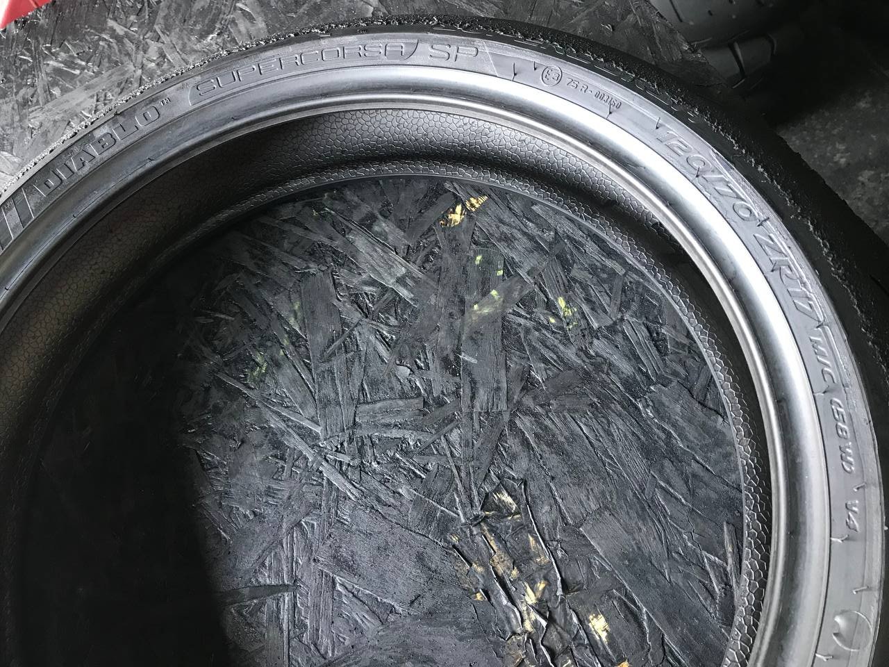 120/70 R17 Pirelli Diablo Supercorsa SP
