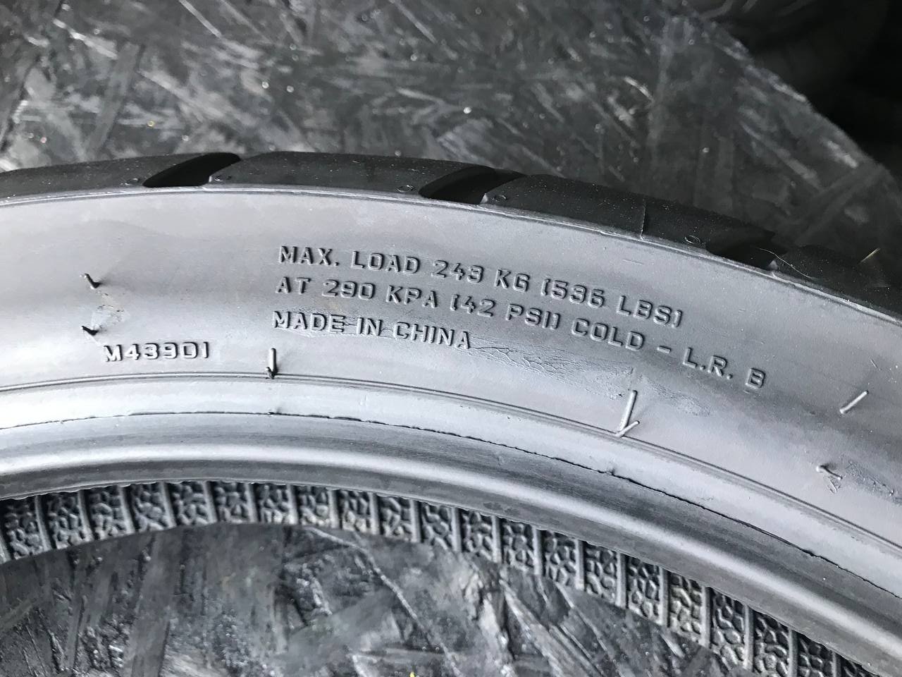 110/80 R19 Metzeler Tourance Front