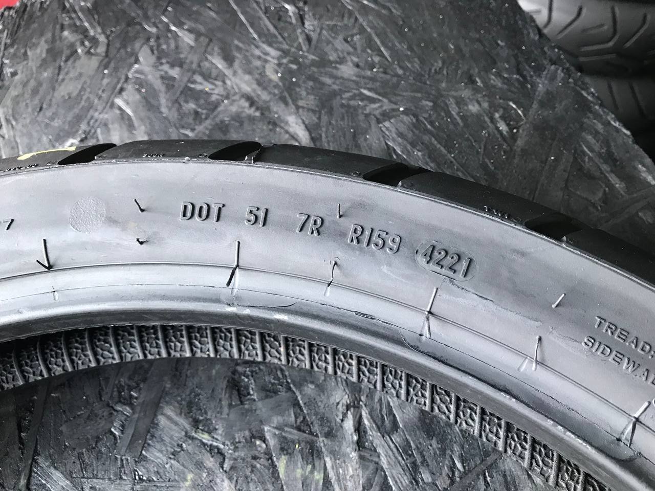 110/80 R19 Metzeler Tourance Front