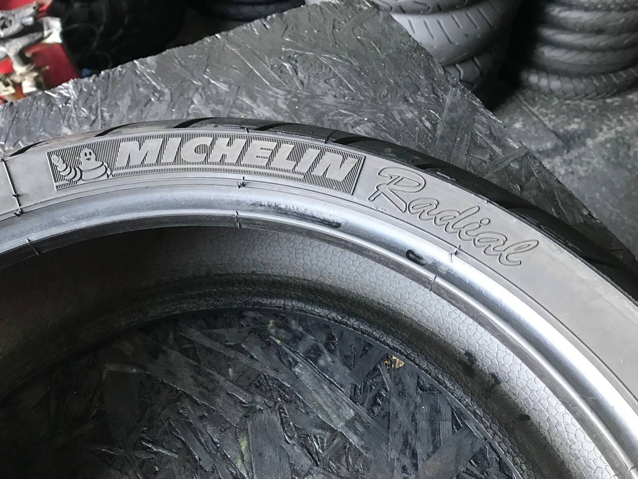 180/55 R17 Michelin Pilot Road 2