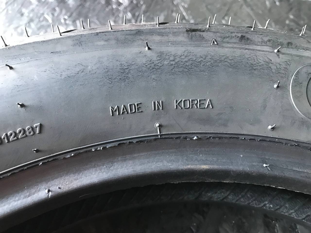 130/90 R16 Continental ContiTour