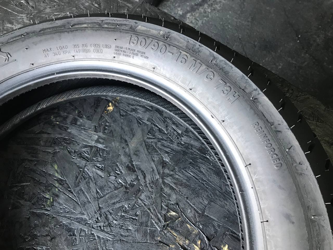 130/90 R16 Continental ContiTour