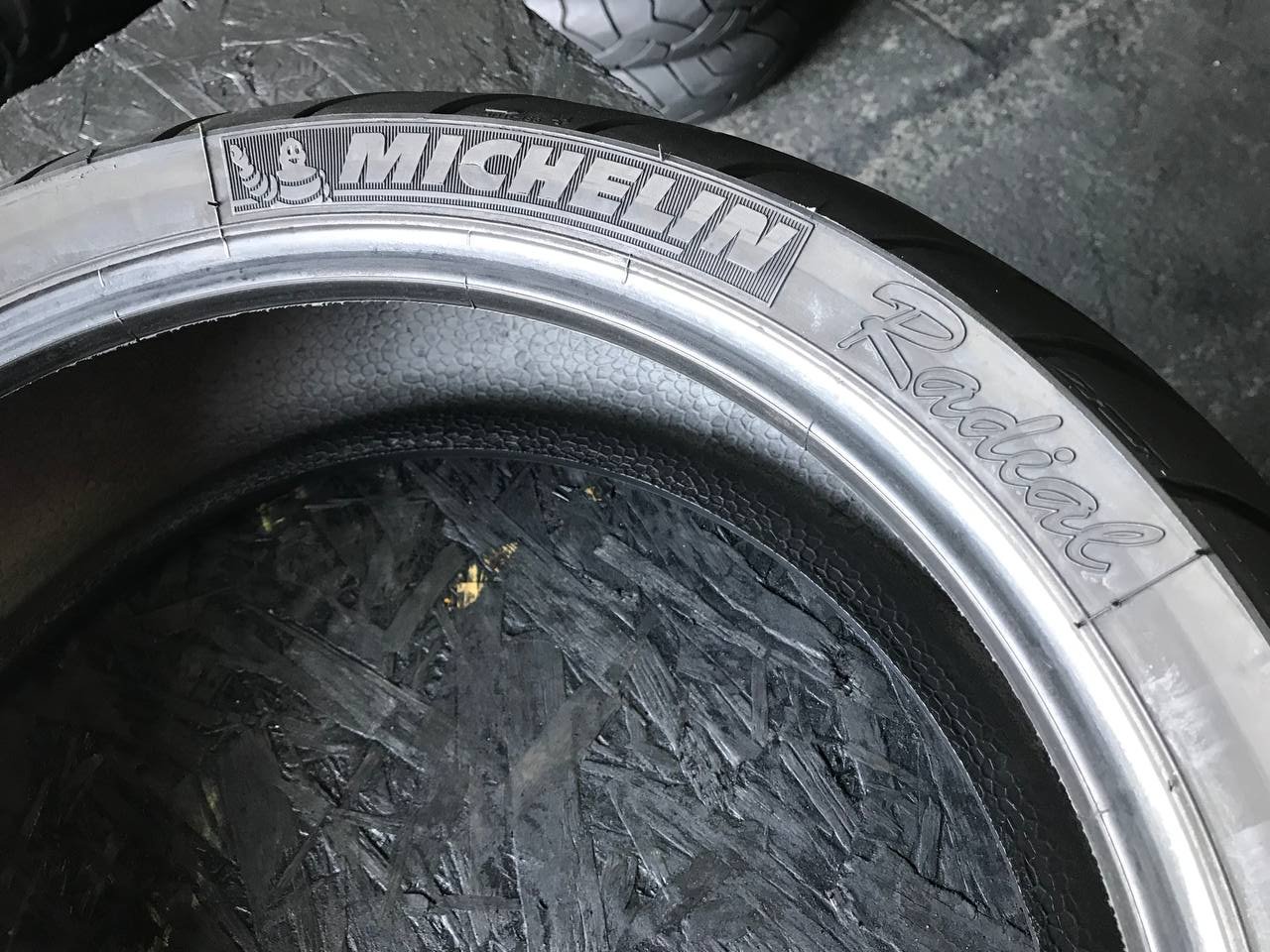 180/55 R17 Michelin Pilot Road 3