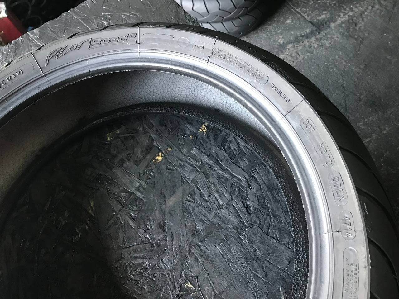180/55 R17 Michelin Pilot Road 3