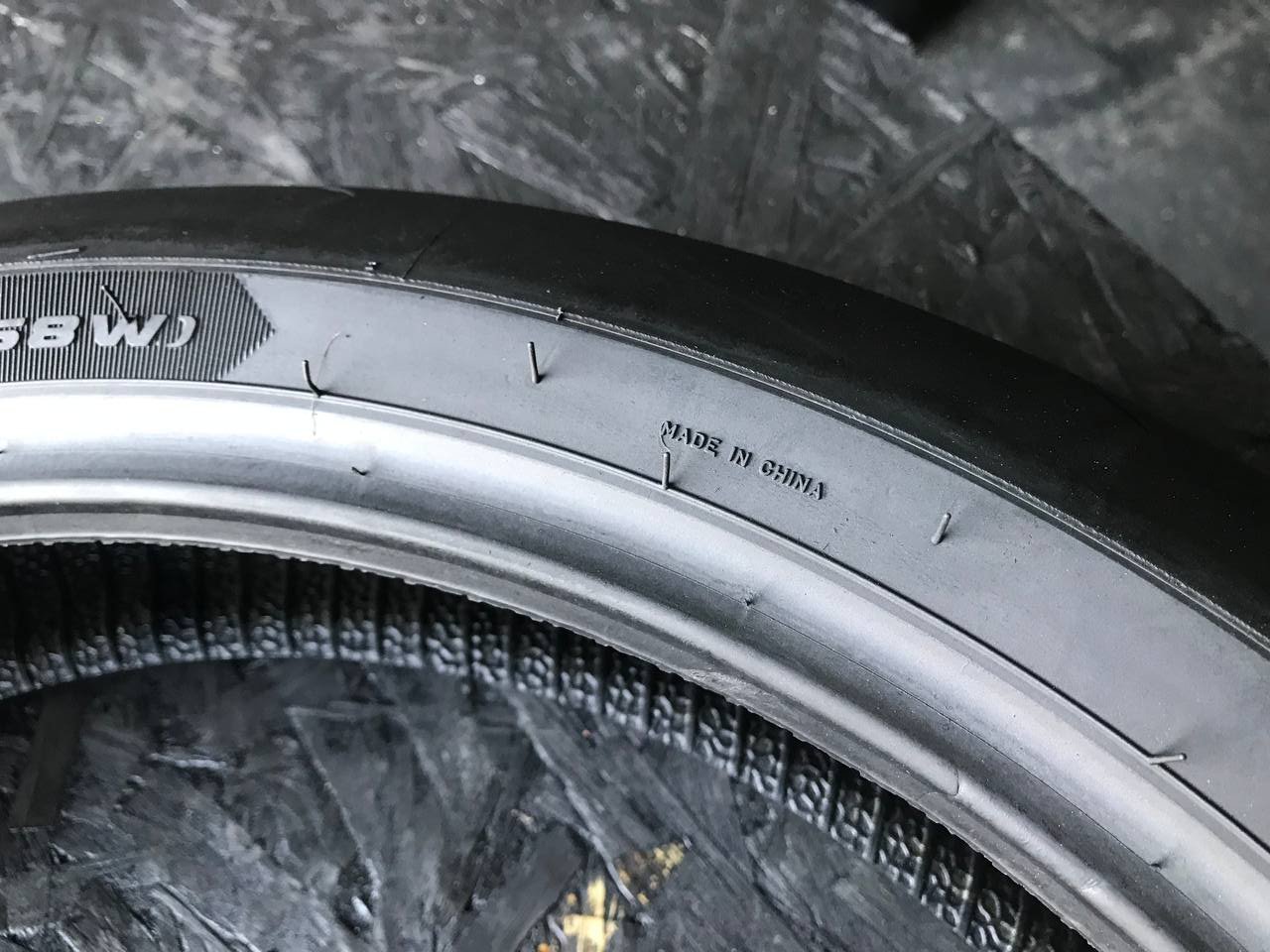 120/70 R17 Metzeler Racetec RR