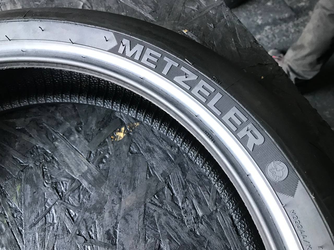 120/70 R17 Metzeler Racetec RR