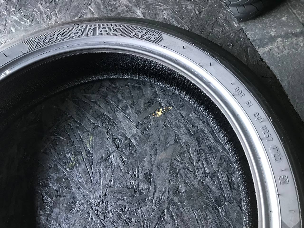 120/70 R17 Metzeler Racetec RR