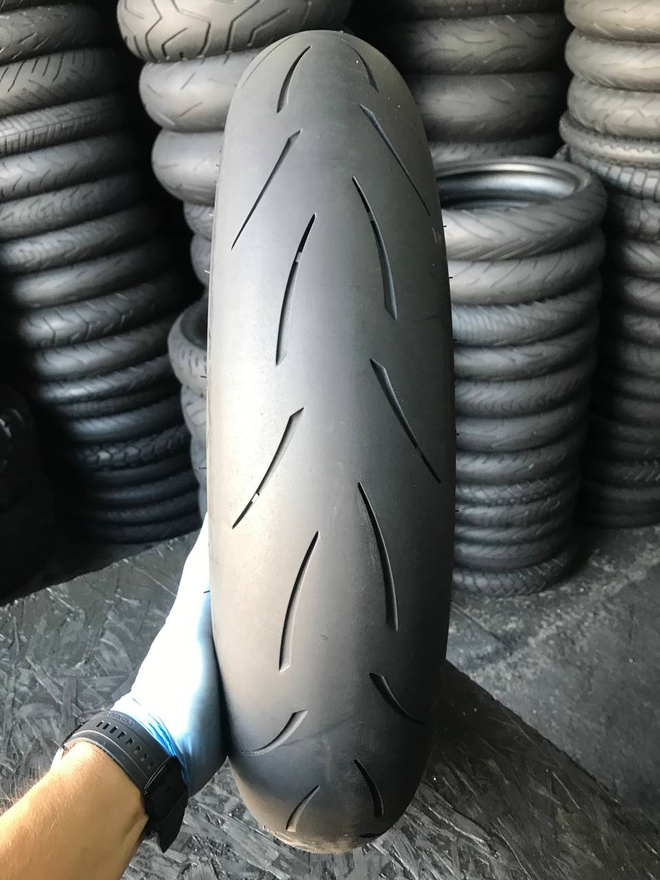 120/70 R17 Metzeler Racetec RR