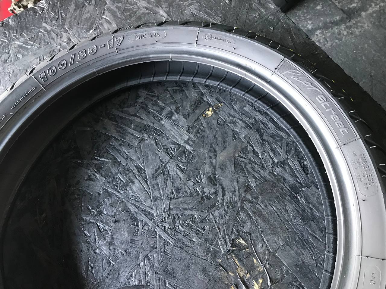 100/80 R17 Michelin Pilot Street