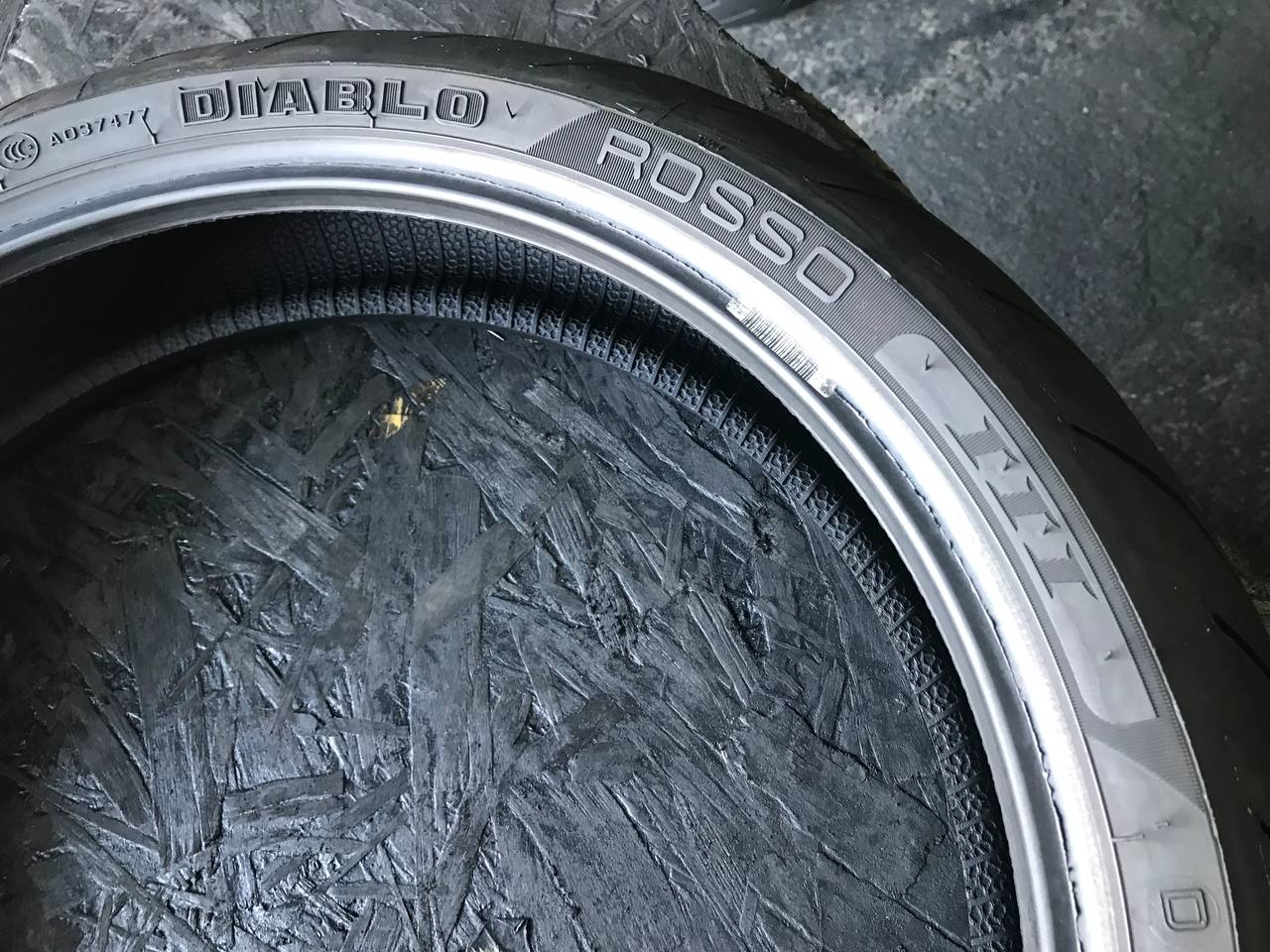 120/70 R17 Pirelli Diablo Rosso III