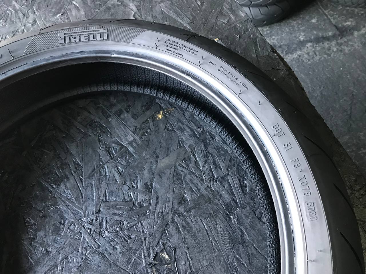 120/70 R17 Pirelli Diablo Rosso III