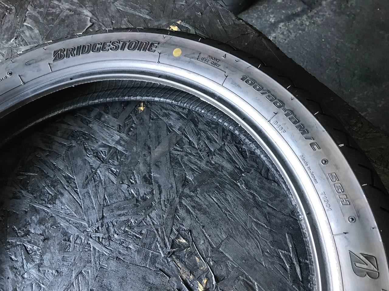 100/90 R18 Bridgestone Battlax BT46F