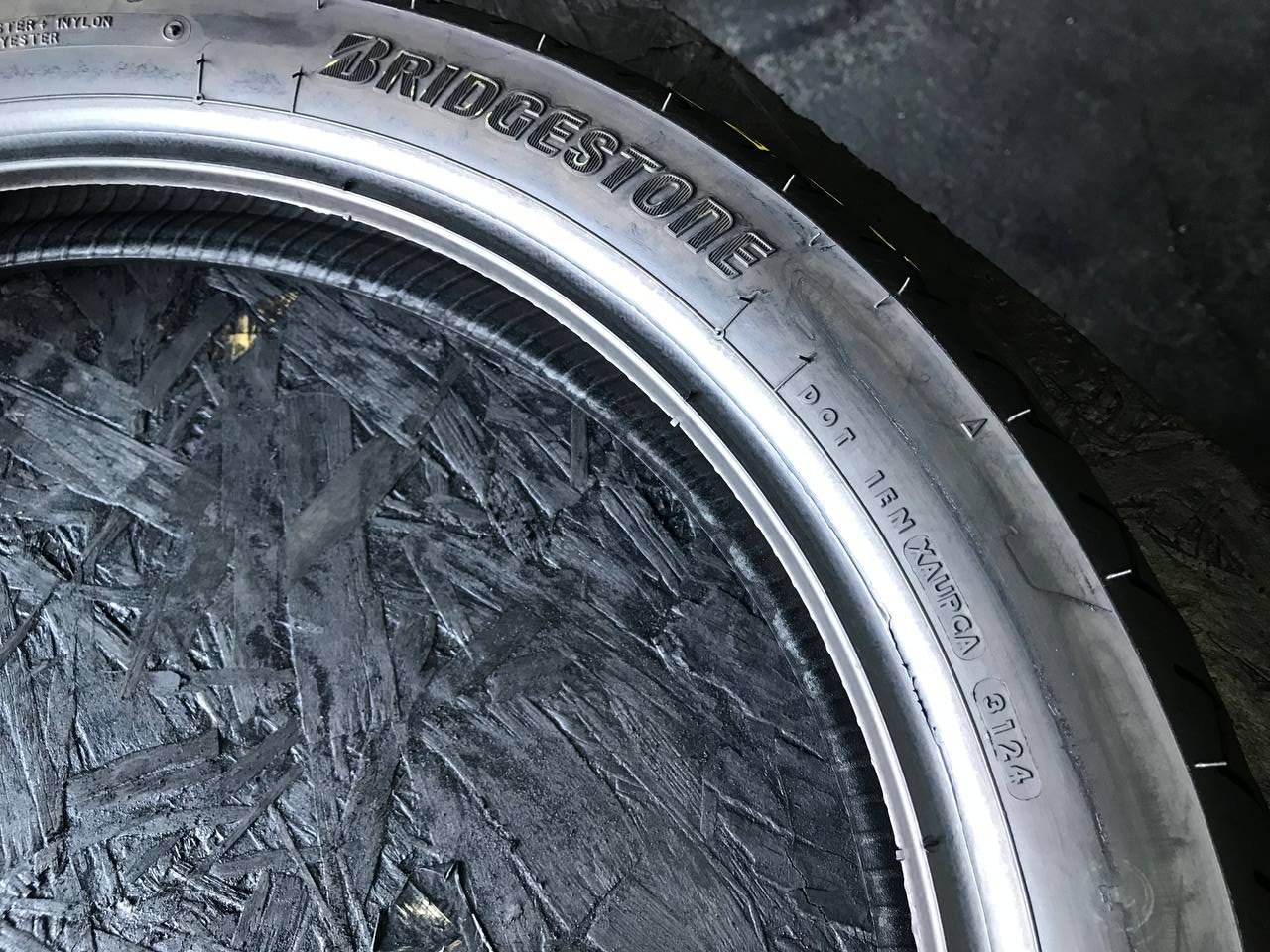 100/90 R18 Bridgestone Battlax BT46F