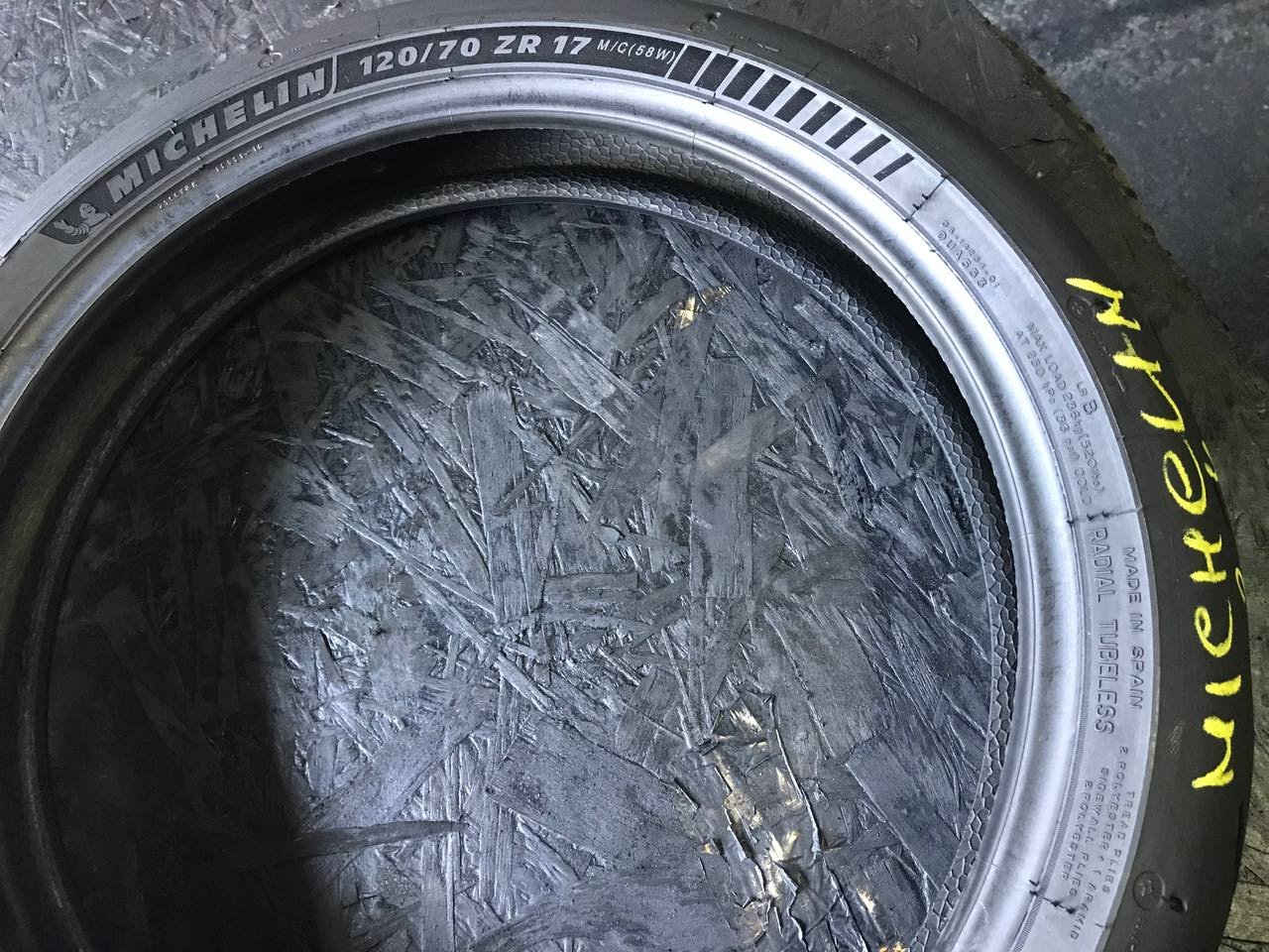 120/70 R17 Michelin Power Cup2