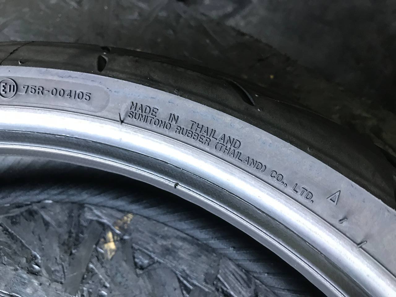 120/70 R17 Dunlop SportMax RoadSport 2