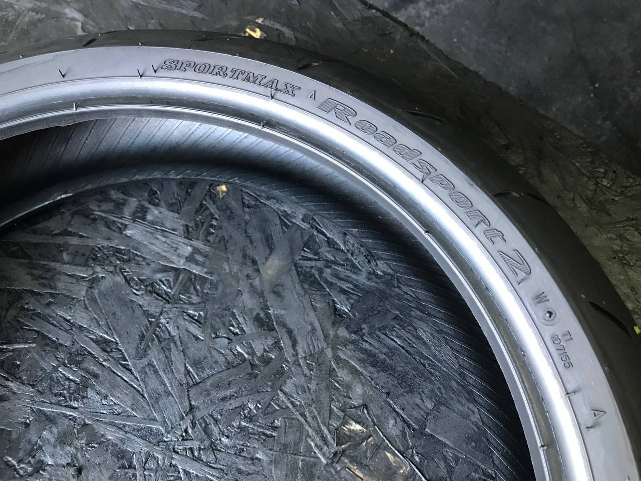 120/70 R17 Dunlop SportMax RoadSport 2
