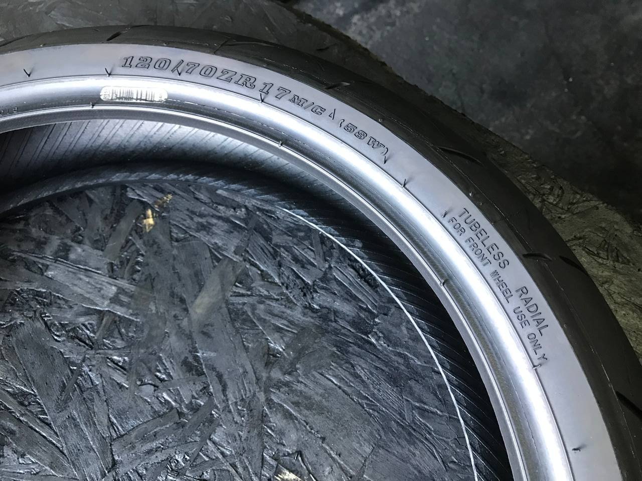 120/70 R17 Dunlop SportMax RoadSport 2
