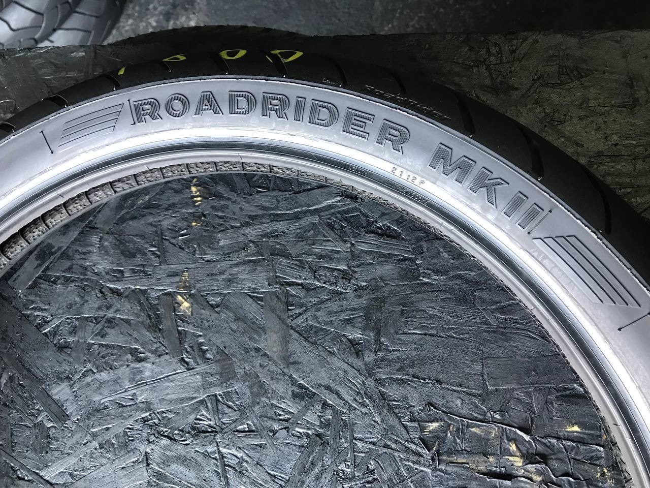 90/90 R21 Avon RoadRider MKII