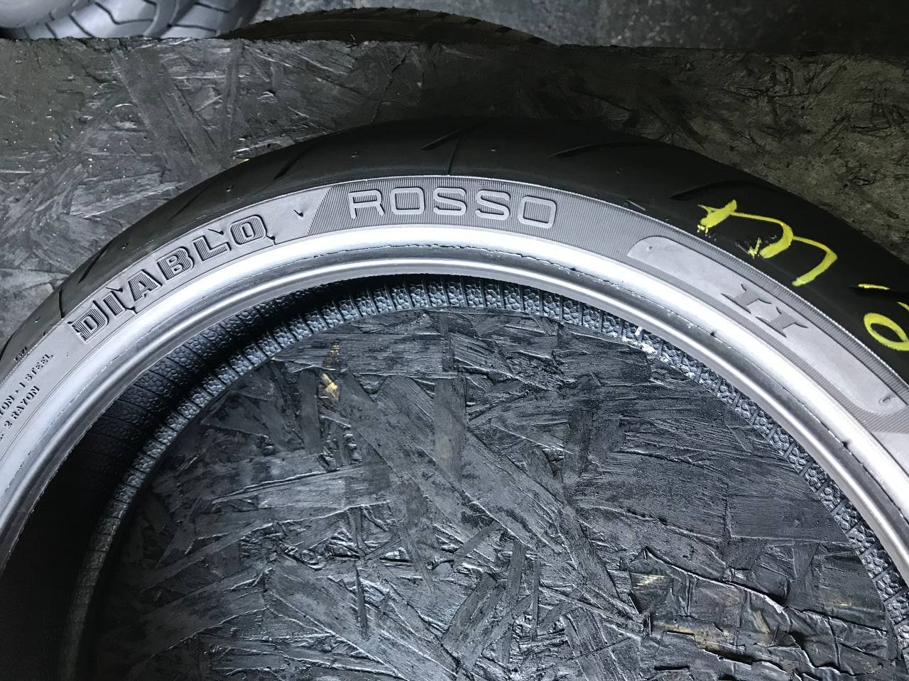 120/70 R17 Pirelli Diablo Rosso II