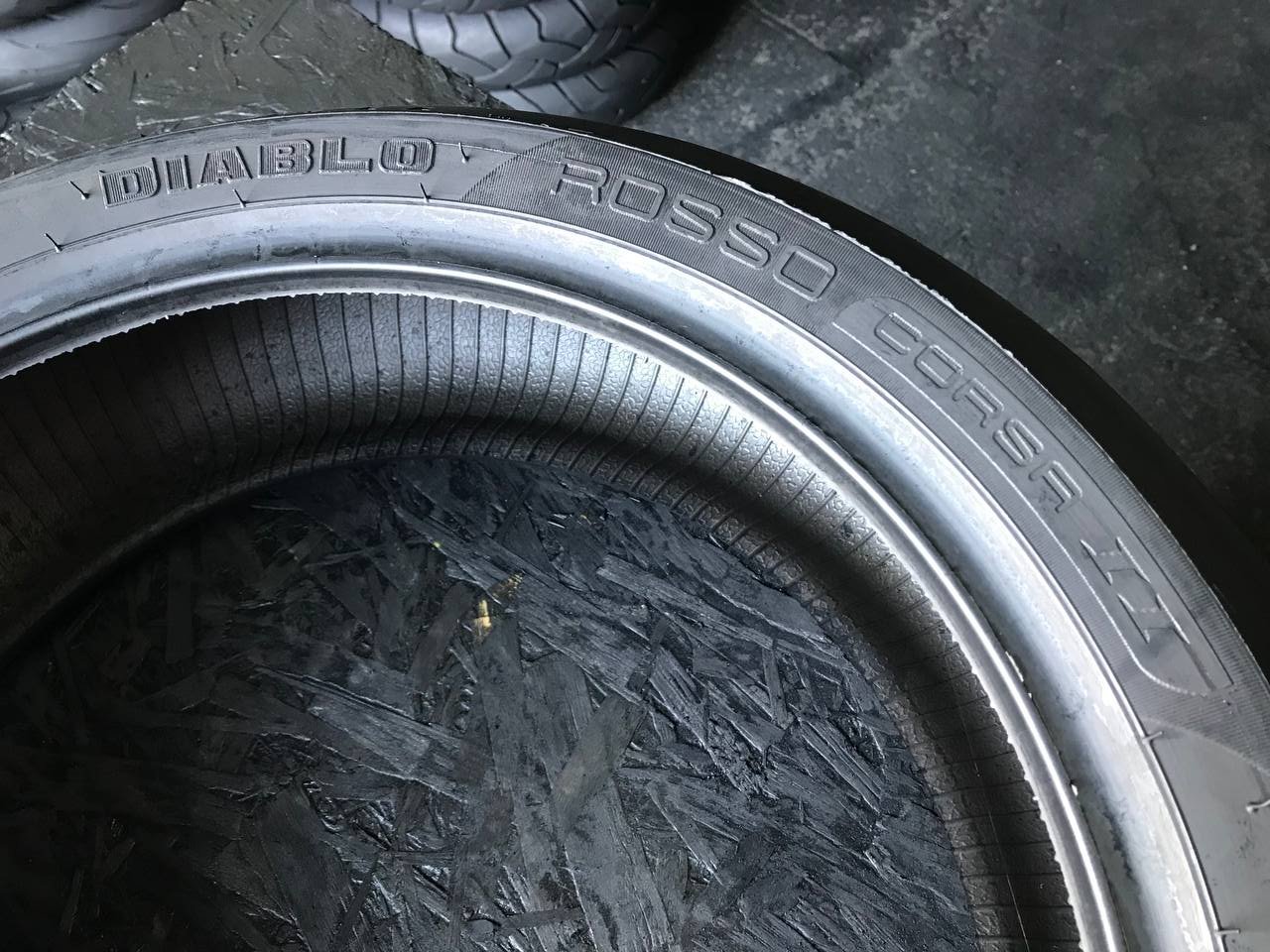 180/55 R17 Pirelli Diablo Rosso Corsa II