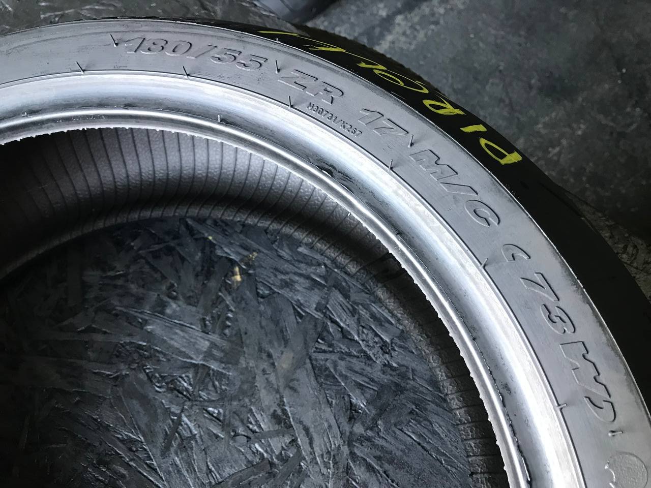 180/55 R17 Pirelli Diablo Rosso Corsa II