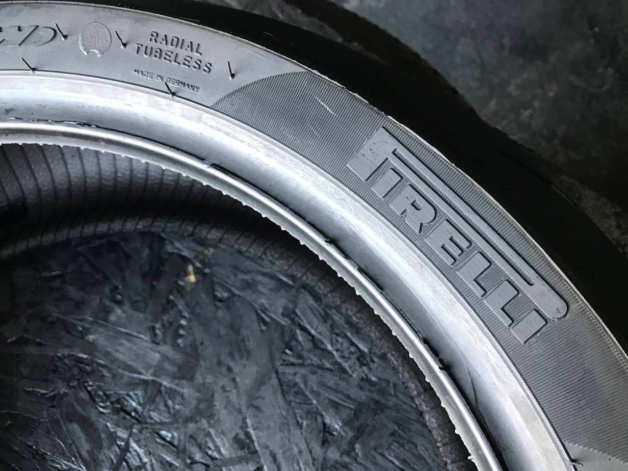 180/55 R17 Pirelli Diablo Rosso Corsa II