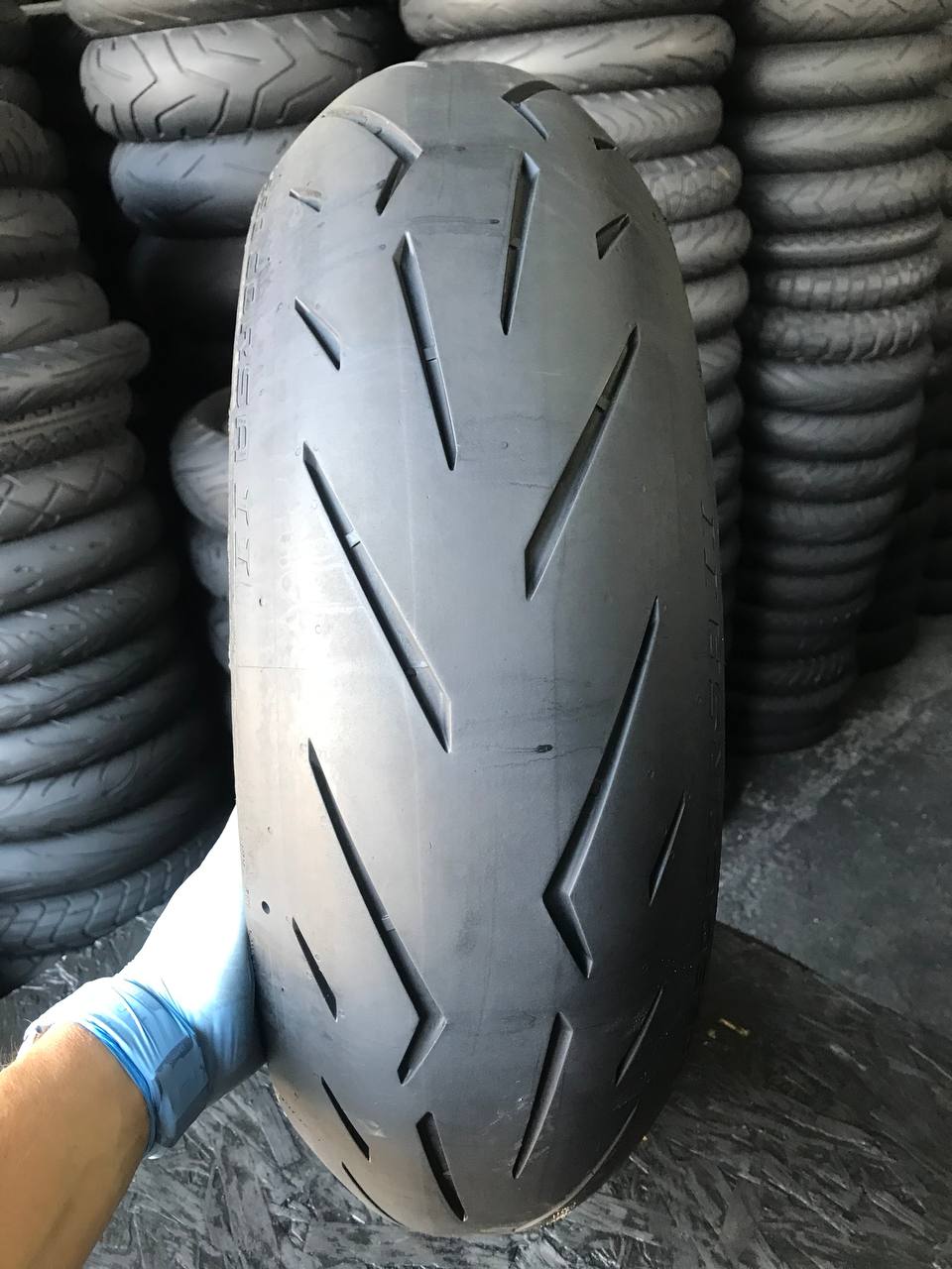 180/55 R17 Pirelli Diablo Rosso Corsa II