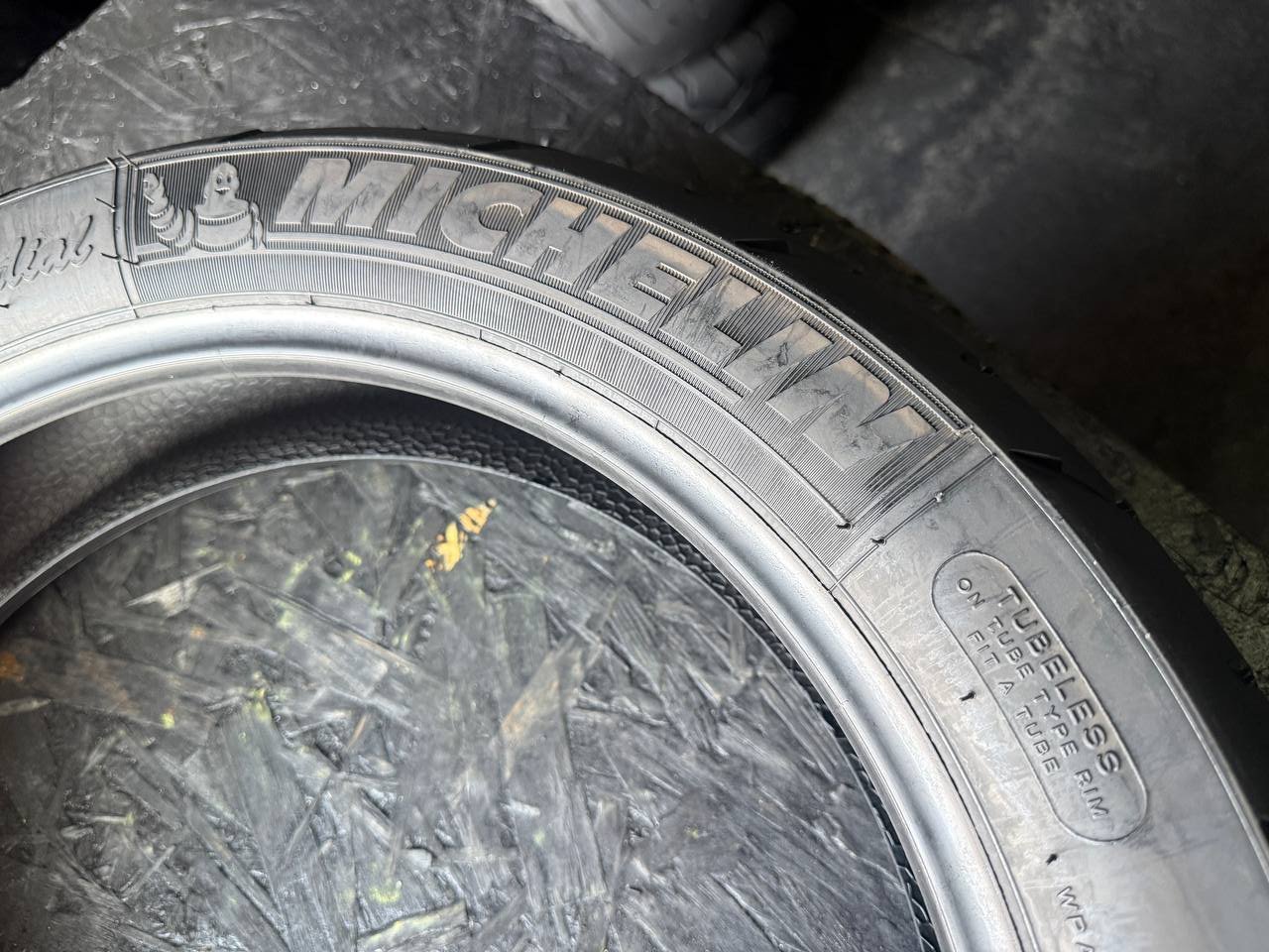 150/70 R17 Michelin Anakee III