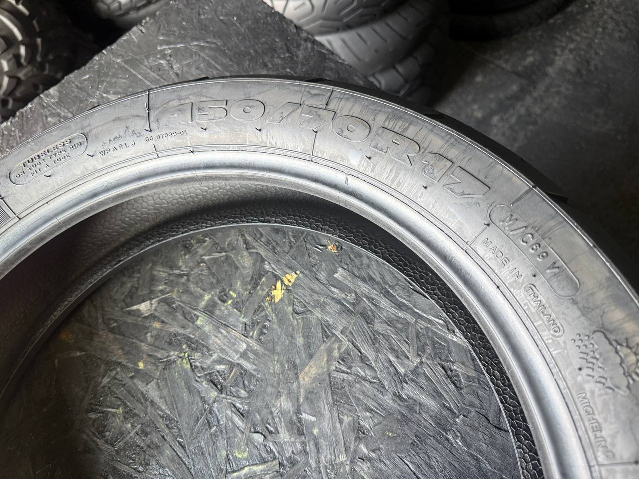 150/70 R17 Michelin Anakee III