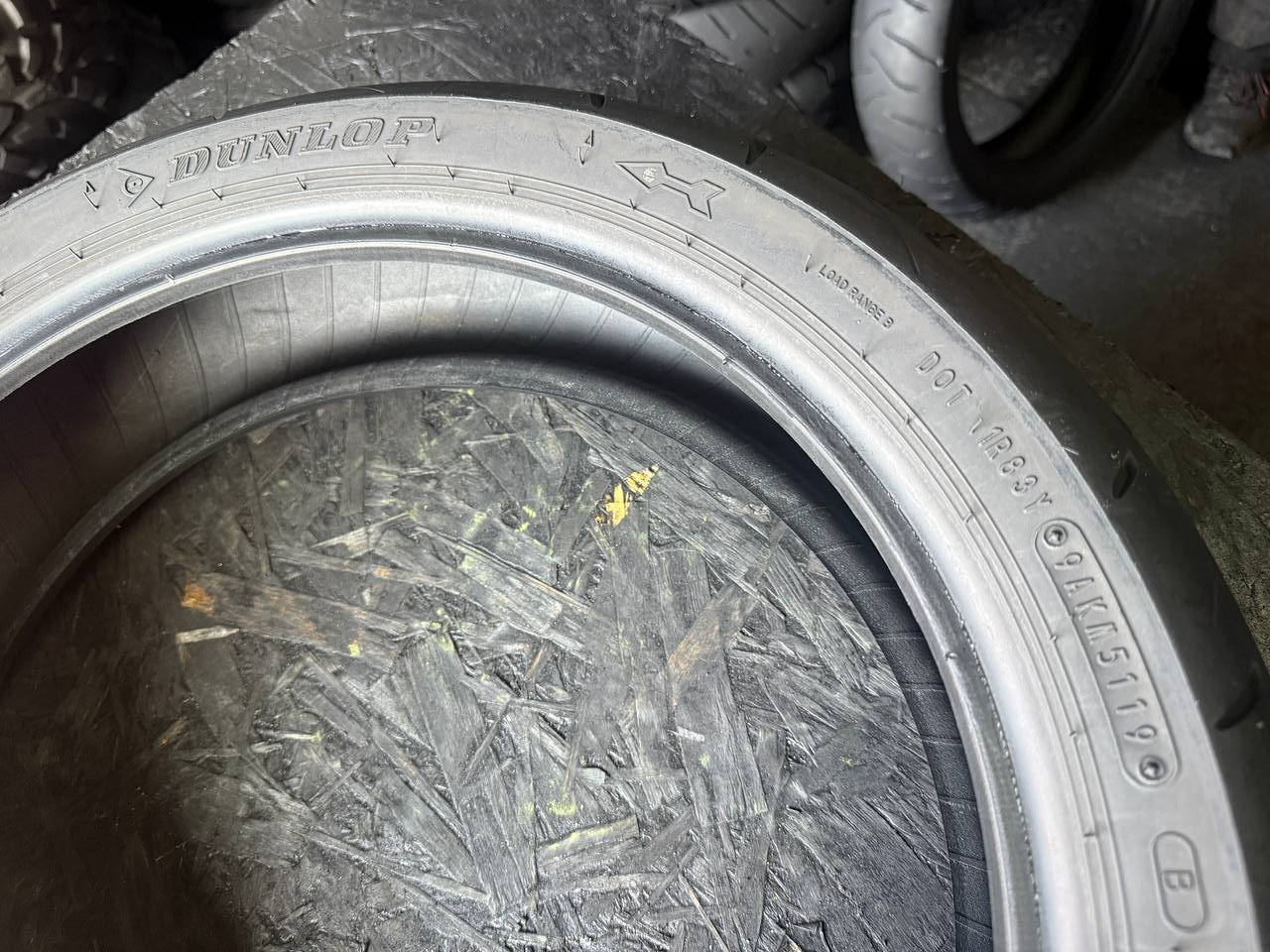 160/60 R17 Dunlop SportMax RoadSport 2