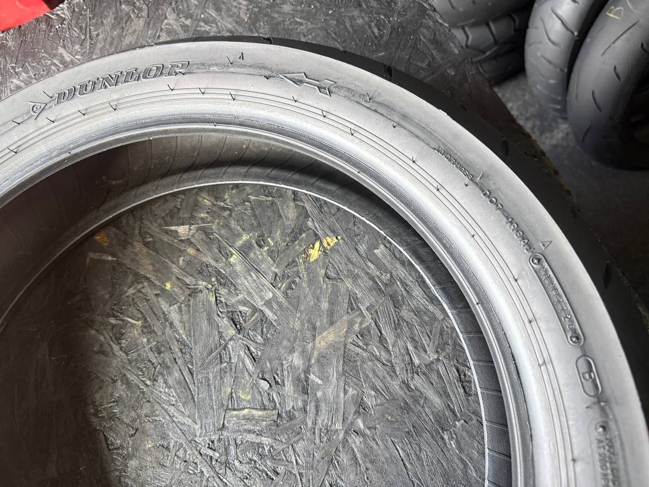 140/70 R17 Dunlop Sportmax GPR 300
