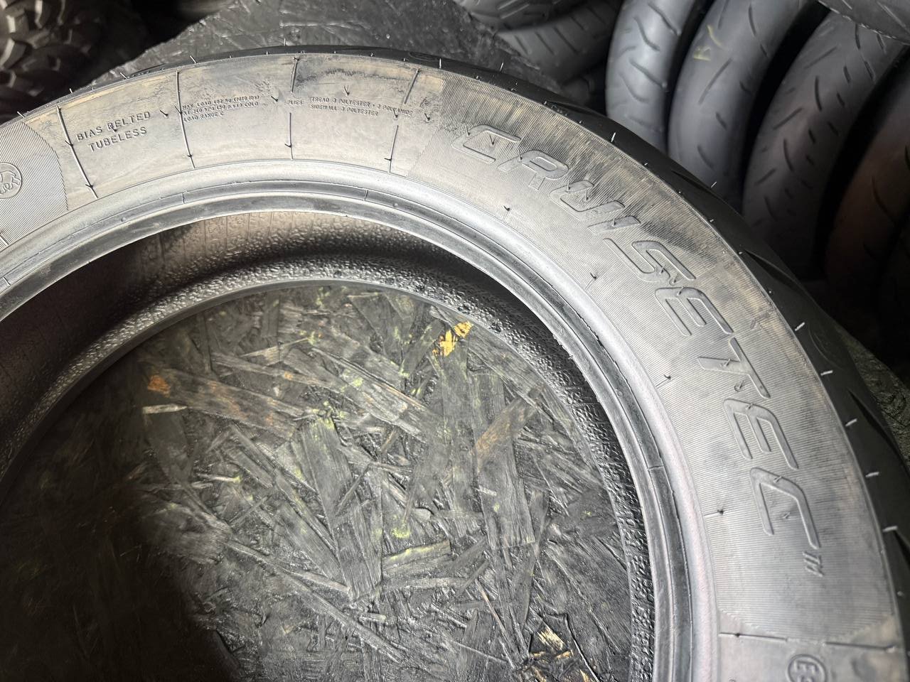180/65 R16 Metzeler Cruisetec