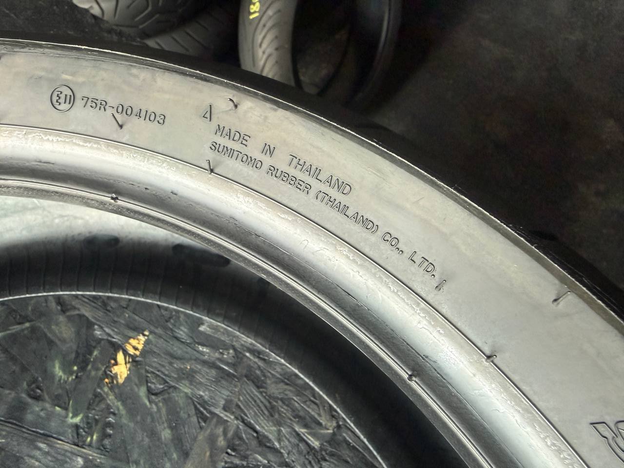 180/55 R17 Dunlop SportMax RoadSport 2