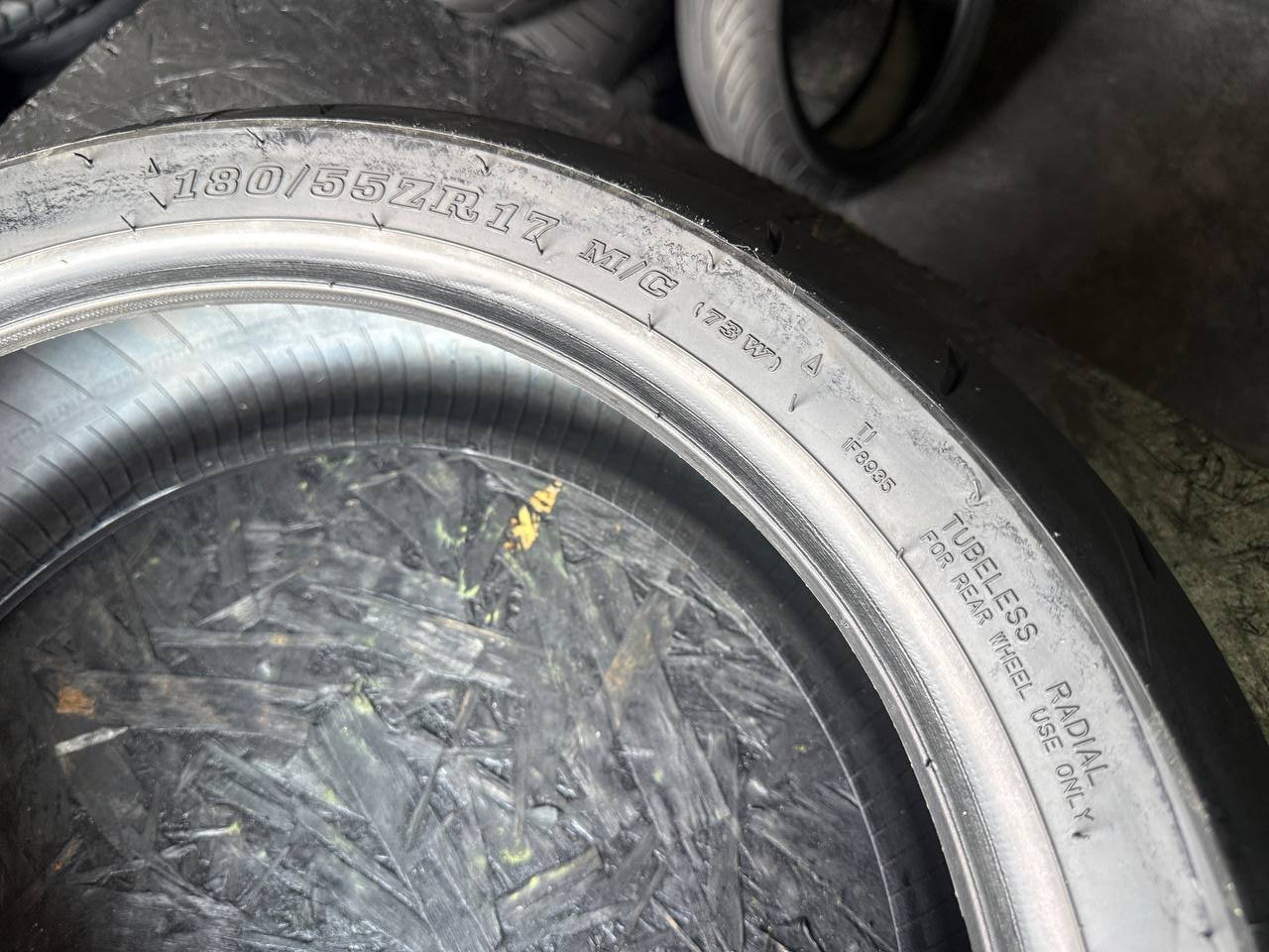 180/55 R17 Dunlop SportMax RoadSport 2